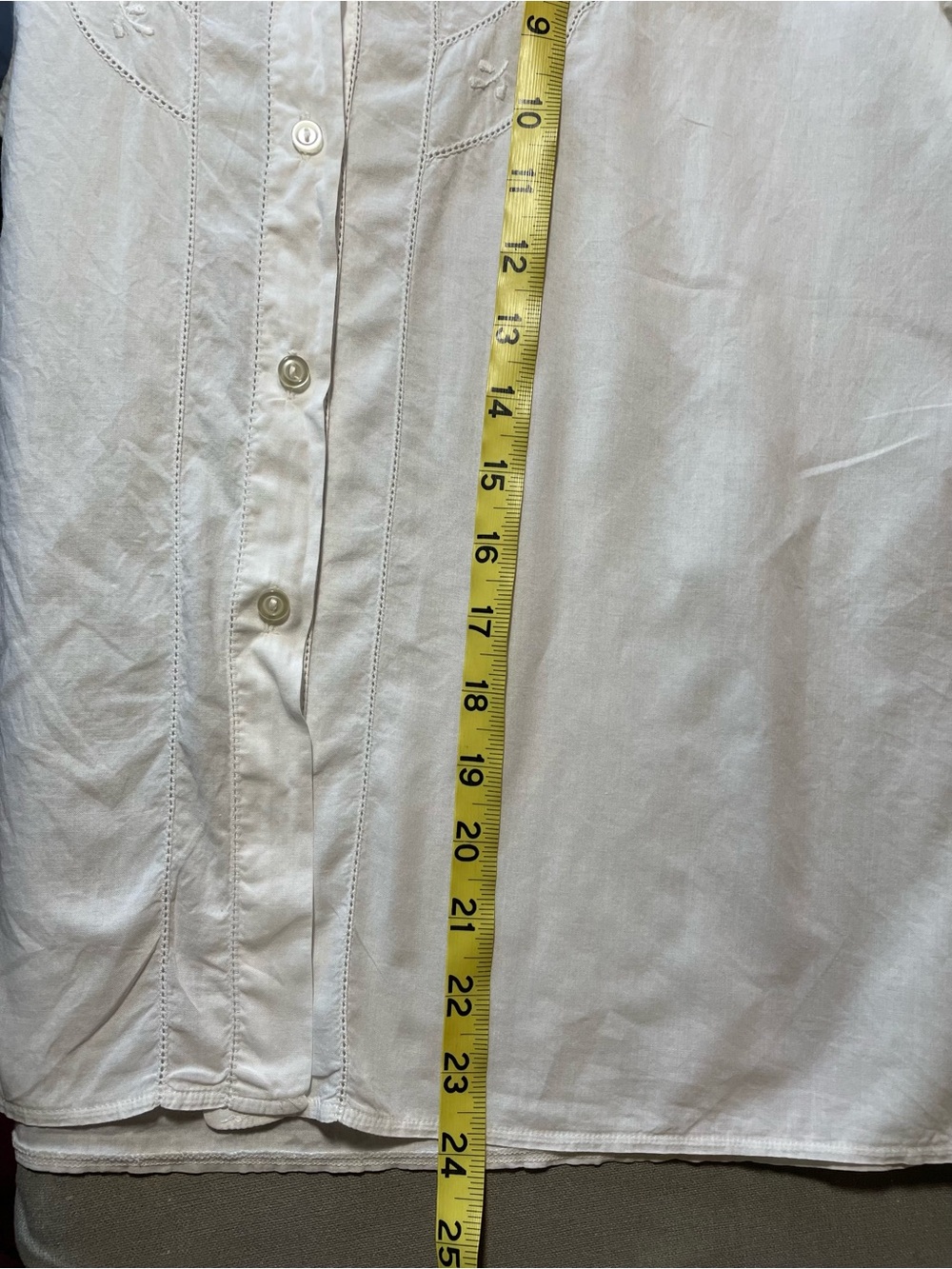 Vintage hand embroidered women’s white shirt - Picture 9 of 14